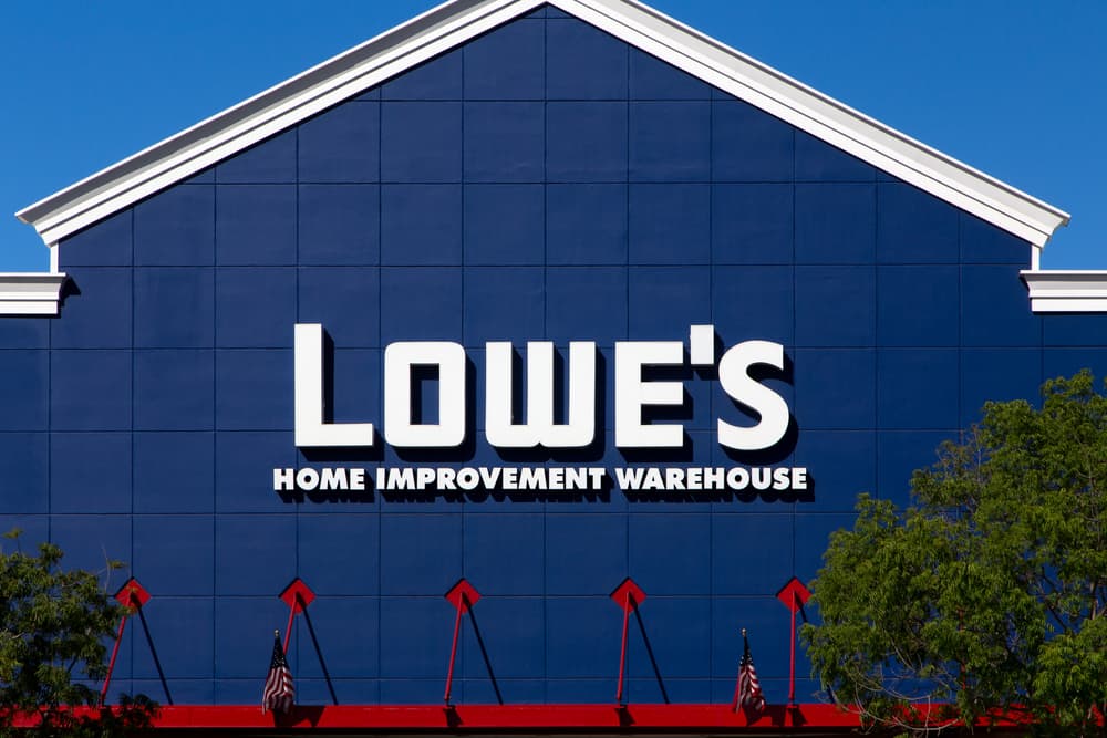 Lowe's Home Improvment Warehouse Exterior